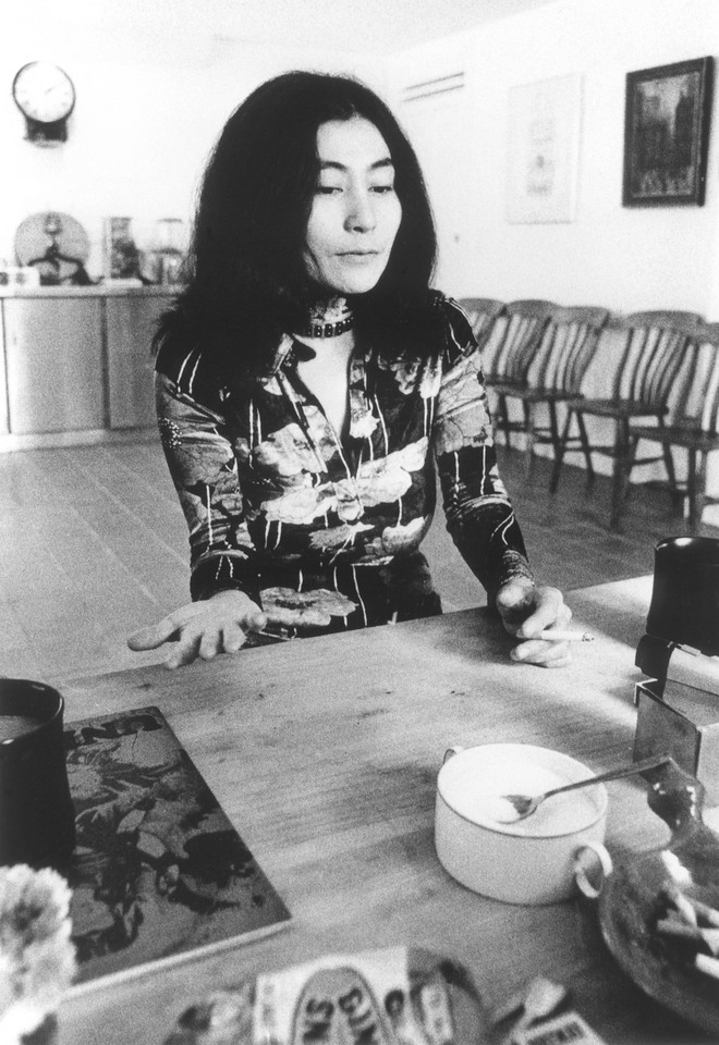 Yoko Ono w 1971 roku (fot. Bulls Press)