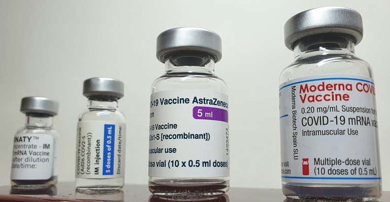 Rząd skrócił odstęp między pierwszą i drugą dawką szczepionek
