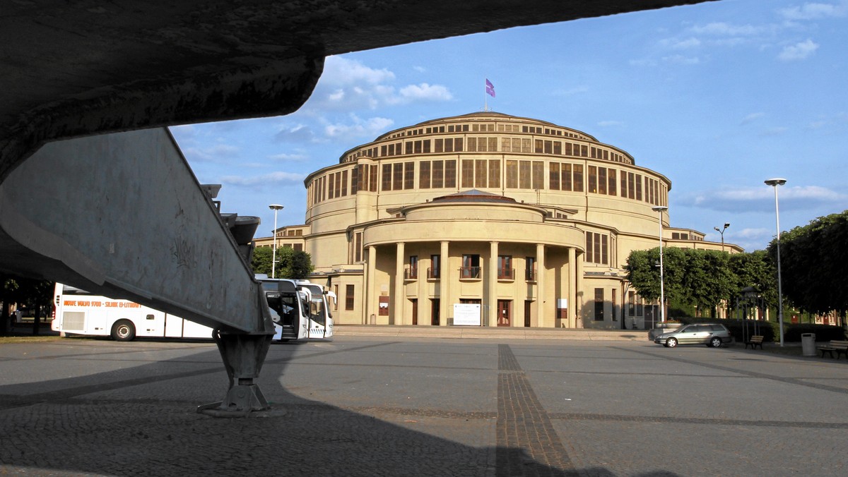 "Rzeczpospolita": Totalizator chce pomóc w zdobyciu środków na pomniki historii. Kancelaria Prezydenta pracuje nad funduszem dla nich.