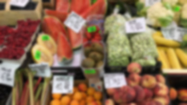 Ile zapłacimy za owoce i warzywa? Sprawdziliśmy ceny na polskich targowiskach