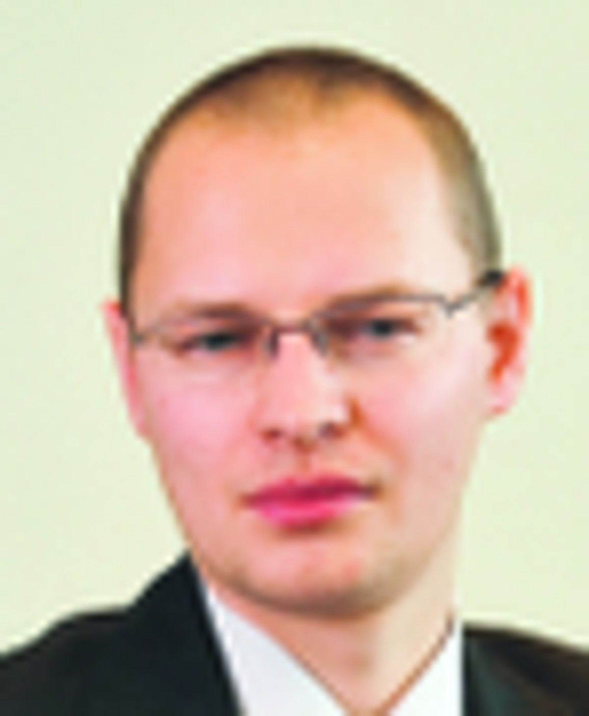 Andrzej Tropaczyński, radca prawny, prowadzi kancelarię prawną w Warszawie