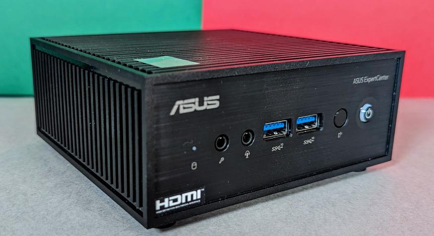 Lüfterloser Mini-PC mit geringem Stromverbrauch im Test: Asus Expertcenter  PN42 | TechStage
