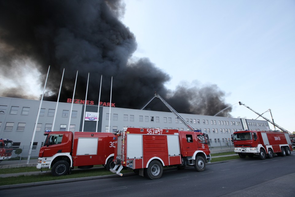 WÓLKA KOSOWSKA POŻAR HALA MAGAZYNOWA