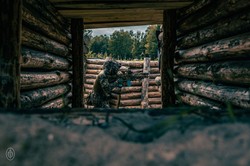Polscy żołnierze przygotowują się do wojny. Szkolą się do walki w okopach