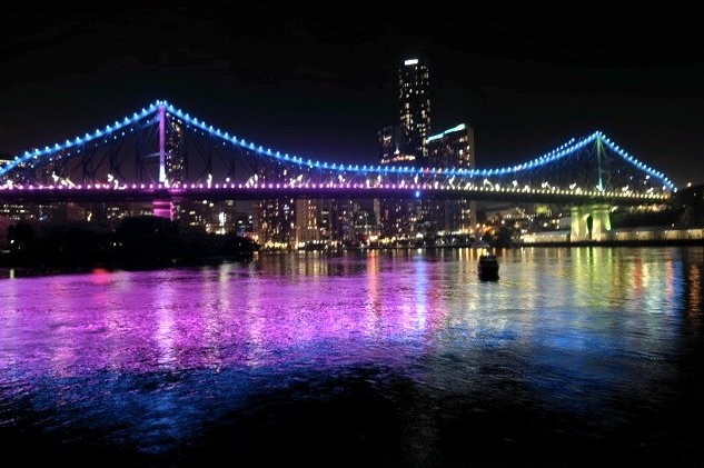 Most Story Bridge nocą, fot. whereisjuli.com