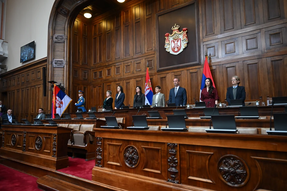 Brnabić je već za sutra u 12 sati zakazala drugu sednicu na kojoj će na dnevnom redu biti čak 40 tačaka