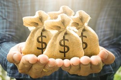 Rockefeller też nie rozdał wszystkiego. Fundraiser to zawód czy hobby? [ROZMOWA]