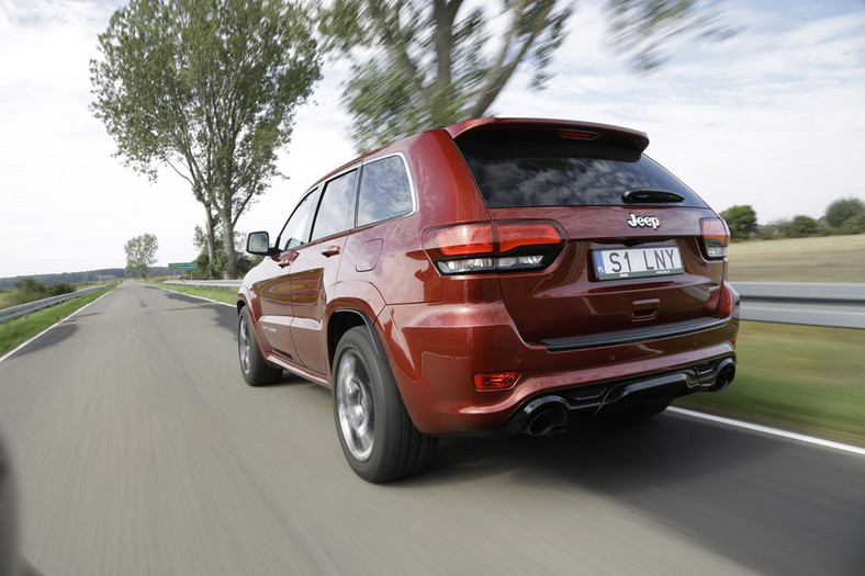 Jeep Grand Cherokee SRT - duży i ciężki, ale bojowo nastawiony