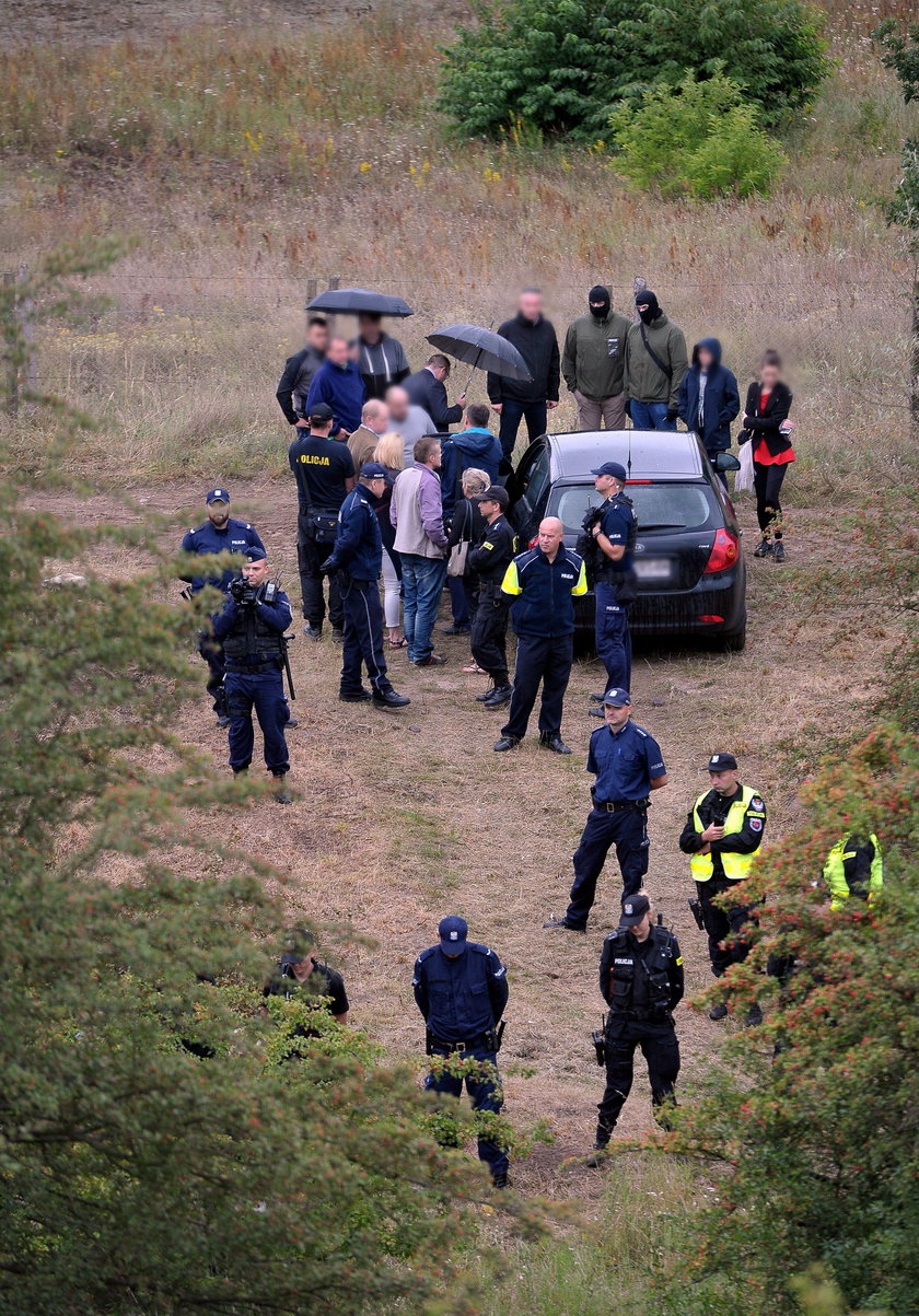 Policjant zastrzelił kierowcę. Przepychanki podczas wizji lokalnej