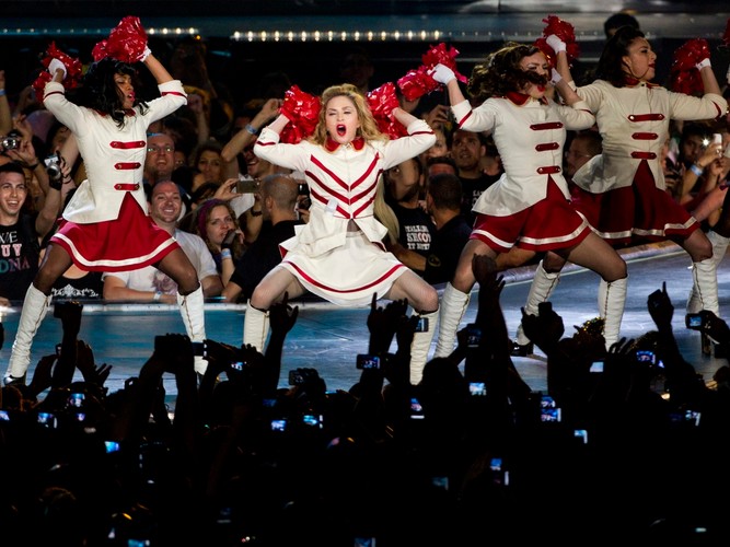 Madonna podczas koncertu w Berlinie