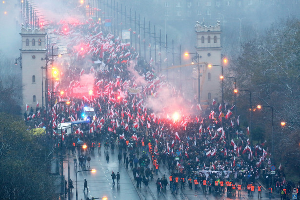 Uczestnicy Marszu Niepodległości 2016