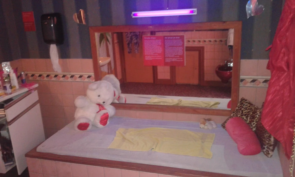 Piskamera: Prosečna soba bordela