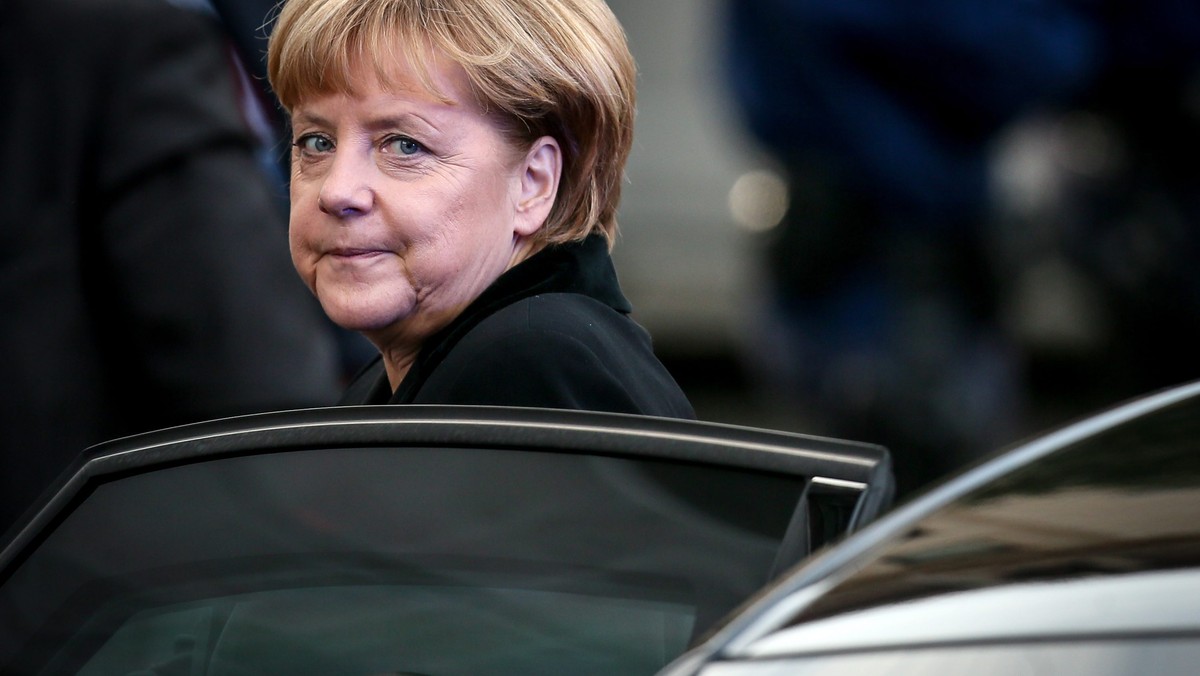 Kanclerz Niemiec Angela Merkel dąży do rozszerzenia kompetencji Komisji Europejskiej tak, by mogła ona skuteczniej egzekwować dyscyplinę budżetową państw członkowskich - podał niemiecki tygodnik "Der Spiegel". W tym celu Berlin planuje zmianę unijnych traktatów.