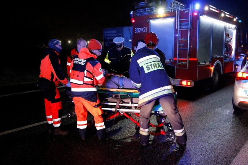 Poważny wypadek w Opolu. Po pijaku staranował dwa auta