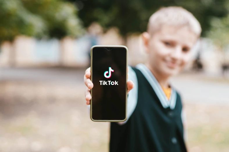 TikTok to obecnie najpopularniejsza platforma mediów społecznościowych