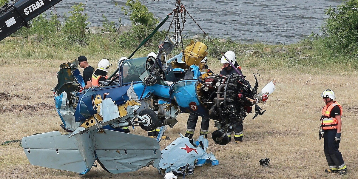 Wypadek na pikniku lotniczym w Płocku. Z Wisły wyłowiono ciało pilota