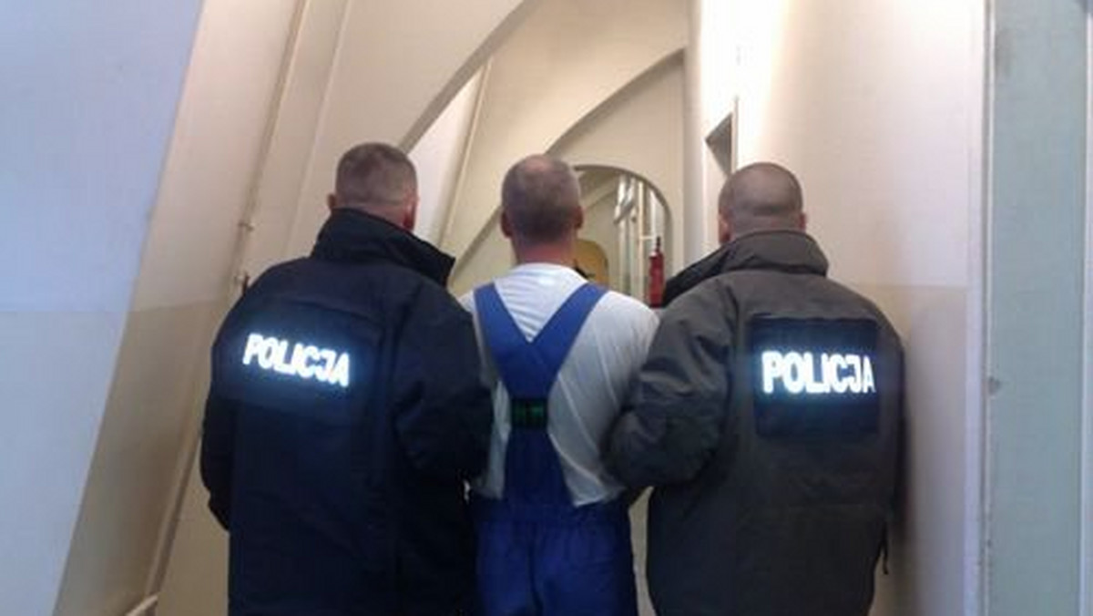 36-latka poszukiwanego Europejskim Nakazem Aresztowania przez niemiecki wymiar sprawiedliwości za napad na niemieckiego jubilera w Hamburgu zatrzymali poszukiwacze z Komendy Głównej Policji.