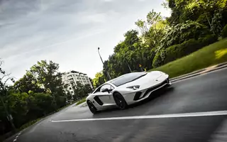 Lamborghini Aventador S Coupé - zwinna bestia