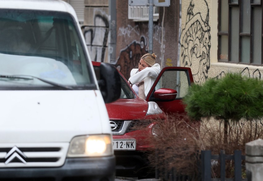 Dea Đurđević sve vreme pričala na telefonu