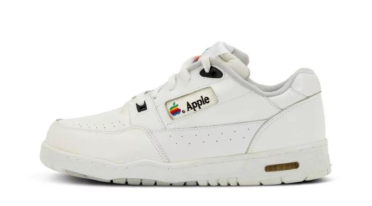 Ritka Apple cipő az 1990-es évekből