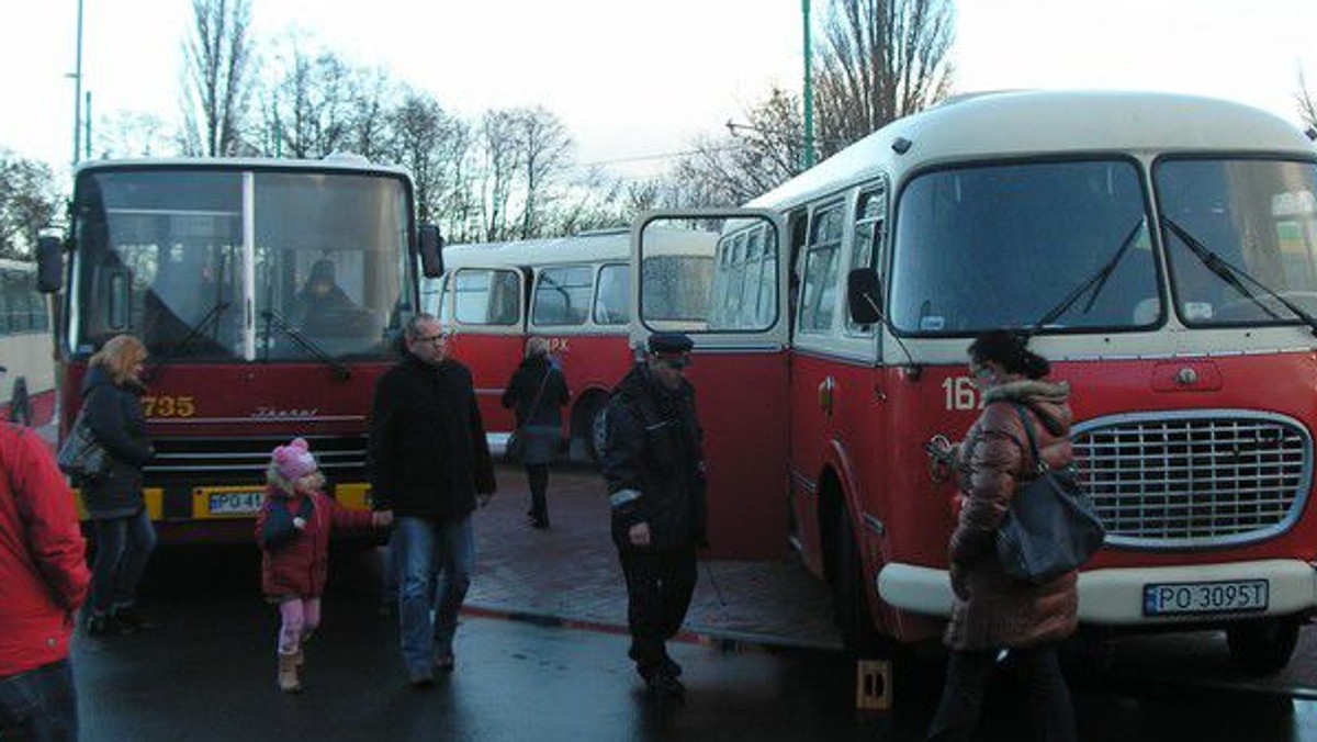 Tegoroczne Katarzynki, czyli święto tramwajarzy i kolejarzy, cieszyły się dużym zainteresowaniem mieszkańców. Miejskie Przedsiębiorstwo Komunikacyjne w Poznaniu otworzyło dla publiczności dwie zajezdnie: Madalińskiego i Franowo. W pierwszej, gdzie stacjonują zabytkowe tramwaje, popularyzowana była akcja zbiórki pieniędzy na remont dwóch starych wagonów: KSW Heidelberg – protoplasty powojennego tramwaju typu N w Polsce oraz przedwojennego wagonu, zwanego "dwoma pokojami z kuchnią".