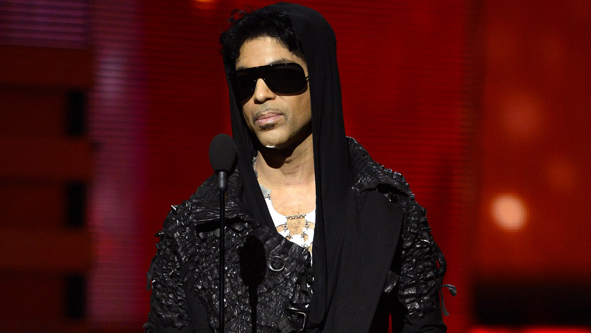 Prince wycofał pozew przeciwko 22 fanom, którzy umieścili w sieci nagrania z jego koncertu.