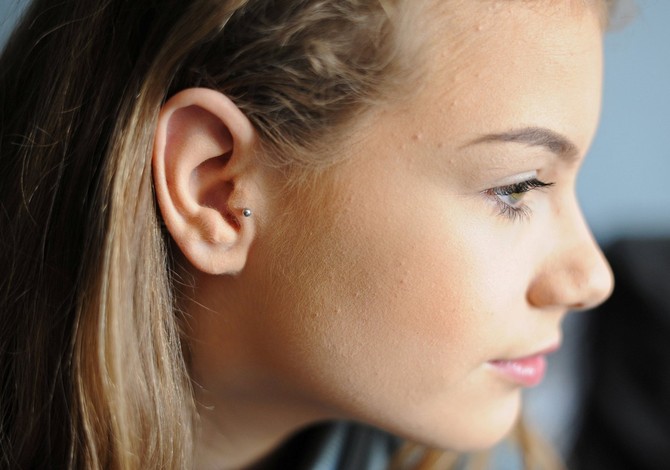 Tragus pirsing