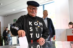 Wyniki wyborów 2023. Lech Wałęsa przestrzega przed PiS: Przygotowują prowokację