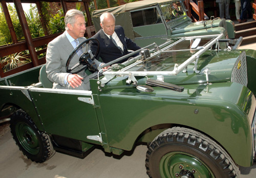 60. rocznica rozpoczęcia produkcji Land Roverów