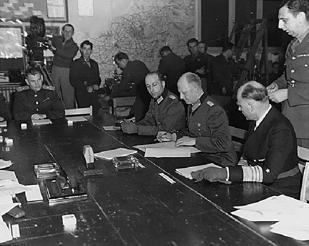 72 lata temu kapitulacja III Rzeszy zakończyła wojnę w Europie