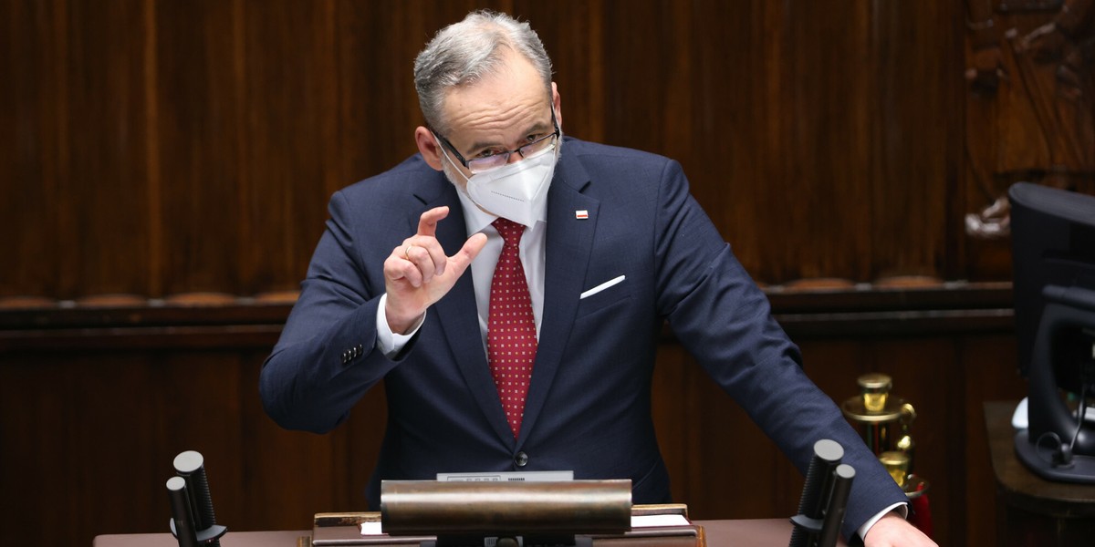 Adam Niedzielski ostrzegł, że niewiele dzieli nas od sytuacji, w której system ochrony zdrowia będzie poważnie zagrożony.