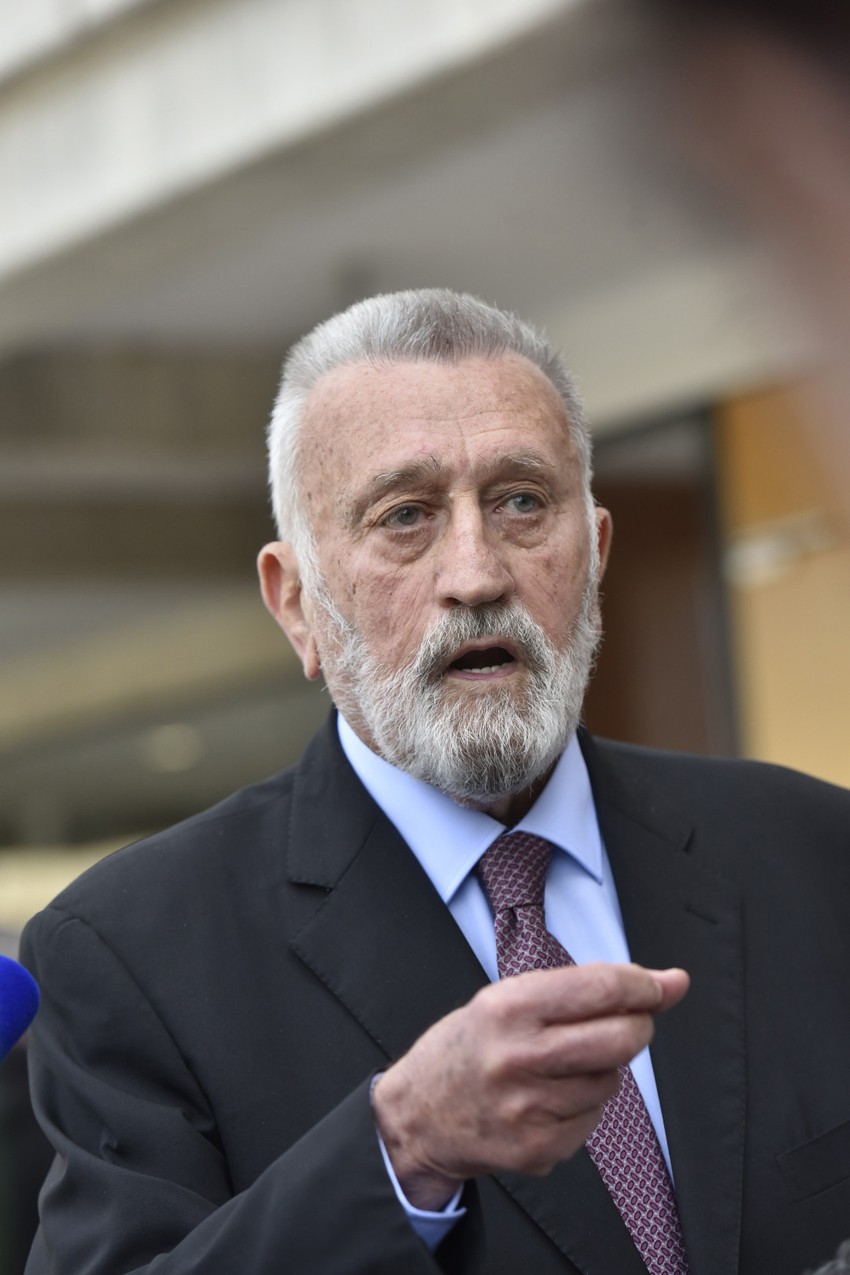 Branislav Tapuskovic brani Papića