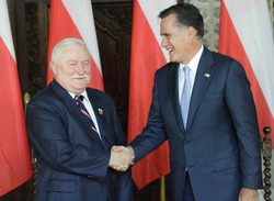 Romney atakuje Obamę, podpierając się Wałęsą
