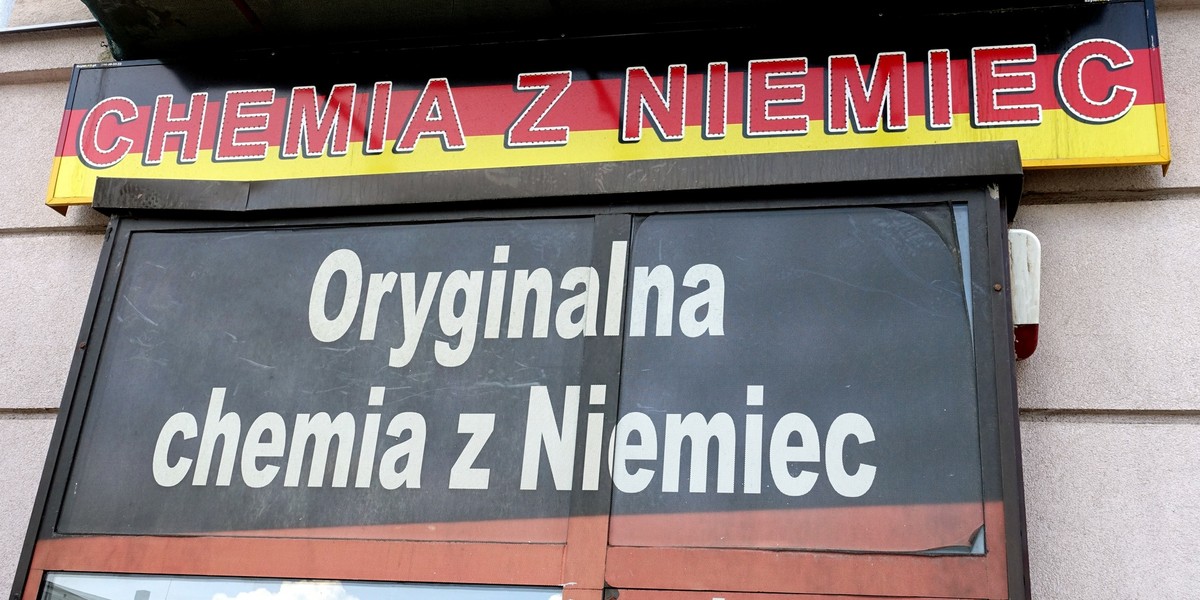 W tej chwili Komisja Europejska prowadzi badania, żeby sprawdzić, jaka jest skala występowania tych różnic i czym są one spowodowane. -Są również projekty konkretnych rozporządzeń i konkretnych przepisów Unii Europejskiej, które mają za zadanie uregulować tą sprawę we wszystkich krajach UE 