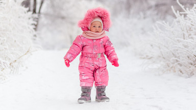 Jak wybrać buty zimowe dla niemowlaka? Ekspertka radzi 