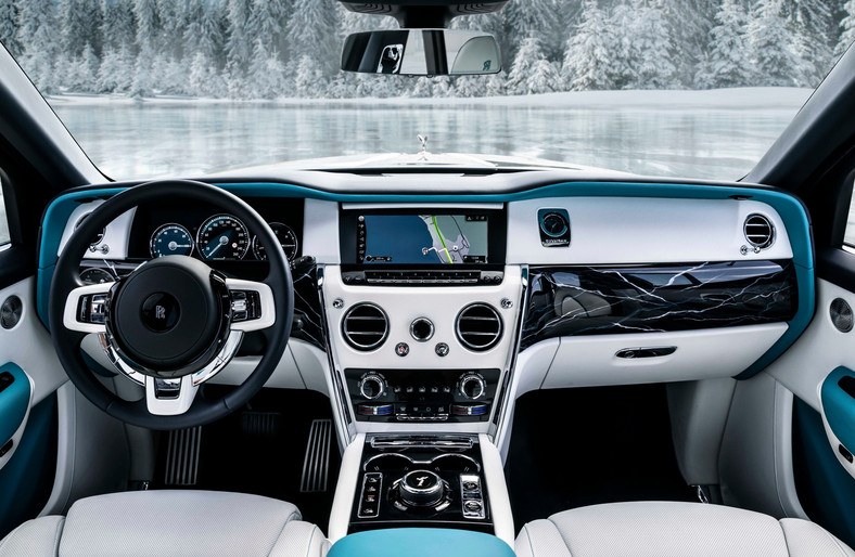 Rolls-Royce Cullinan Frozen Lakes