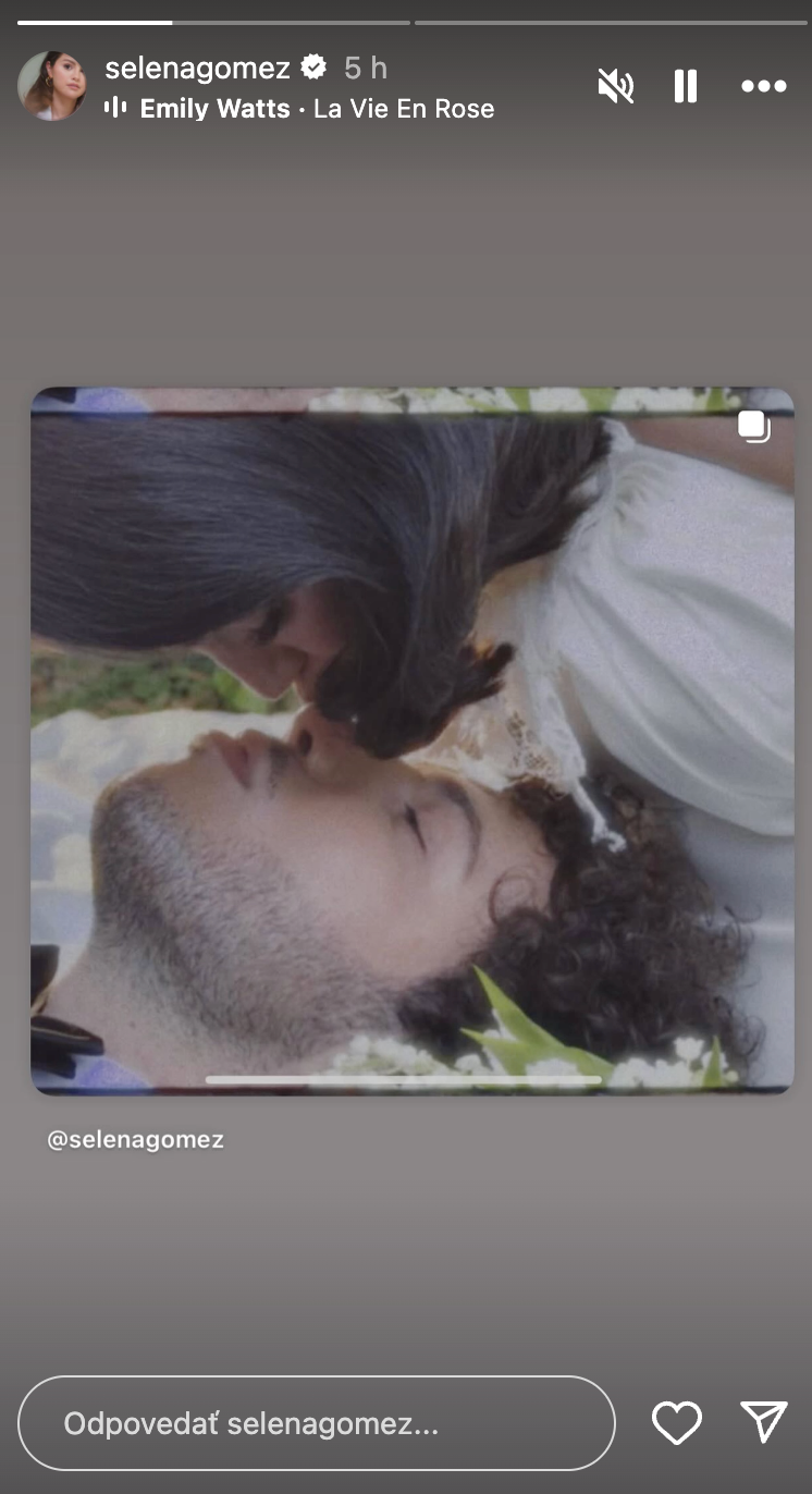 Selena Gomez sa vydala.