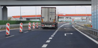 Pijany rowerzysta na autostradzie