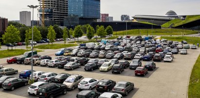 Za godzinę 10 zł. Koniec z darmowym parkingiem w strefie kultury