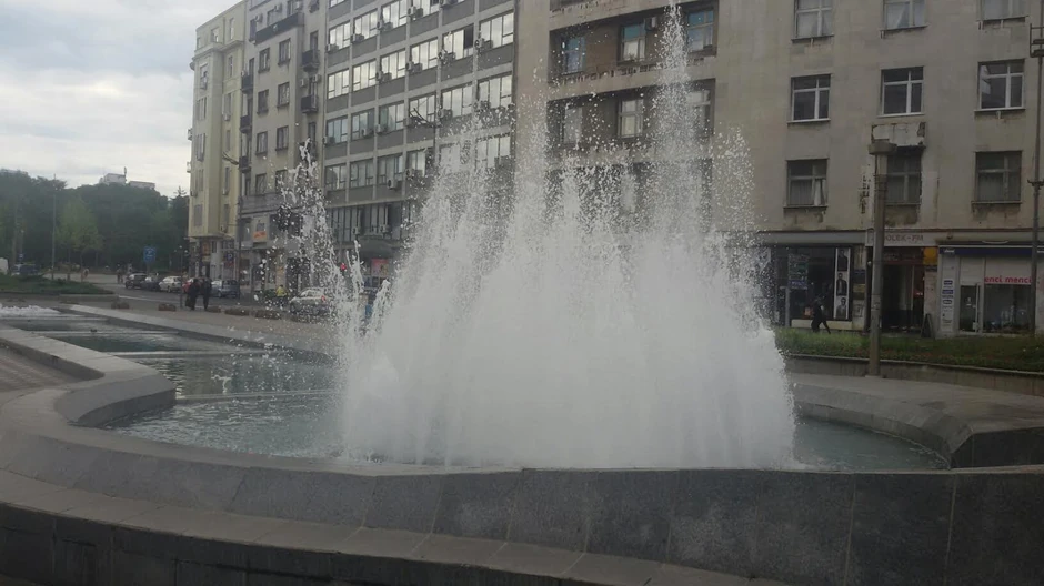 Za noć sipan deterdžent u šest fontana: Sa Trga Nikole Pašića