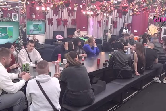 OSTAO BEZ ŠESTOMESEČNOG HONORARA Željko Mitrović žestoko kaznio učesnika Elite 9 jer je NASRNUO NA MATORU