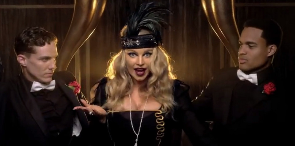Fergie w klipie "A Little Party Never Killed Nobody" (screen z teledysku)
