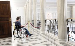 Ochojska prosi o możliwość rozmowy z protestującymi w Sejmie: Nie zamierzam tam zostać