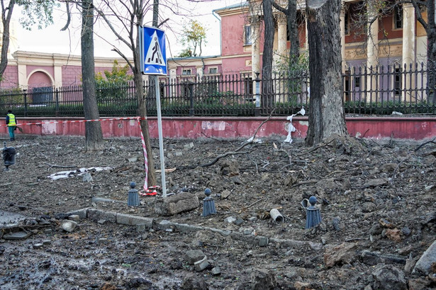 Zniszczenia po nocnym rosyjskim ataku rakietowym w Odessie