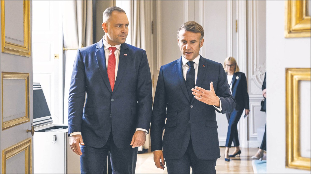 Prezydent Polski Karol Nawrocki i prezydent Francji Emanuel Macron w Paryżu - 16.09.2025