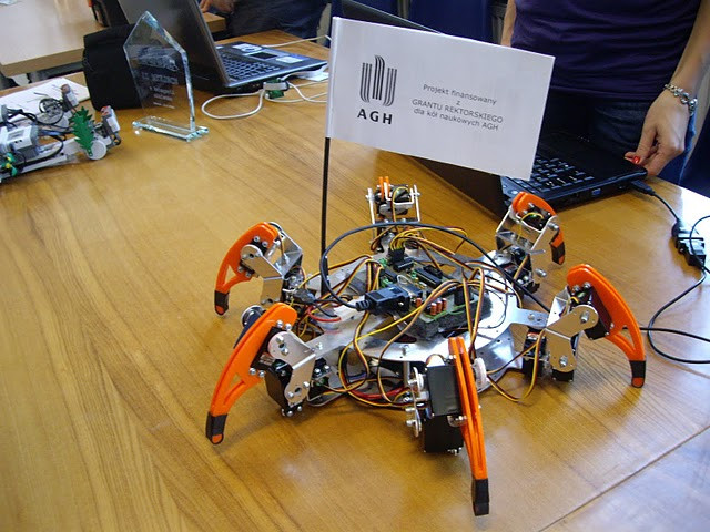 Roboty z Festiwalu Robotyki Robocomp na AGH w Krakowie