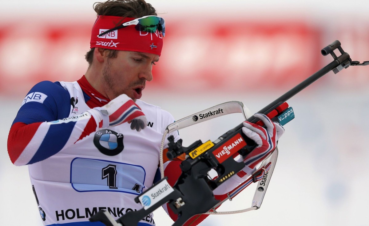 Biathlonista bał się choroby. Dwa miesiące nie całował swojej pięknej narzeczonej