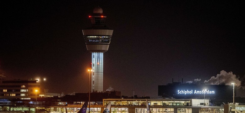 Pomyłka hiszpańskiego pilota postawiła na nogi lotnisko w Amsterdamie. Do akcji wkroczyli komandosi