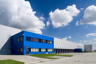 Polskie lodówki podbiją Wielką Brytanię? Amica szykuje się do wielkich przejęć