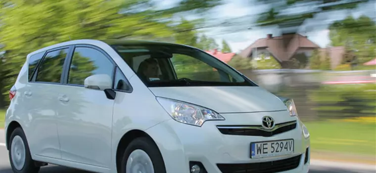 Toyota Verso S - Mikrovan z makro wnętrzem